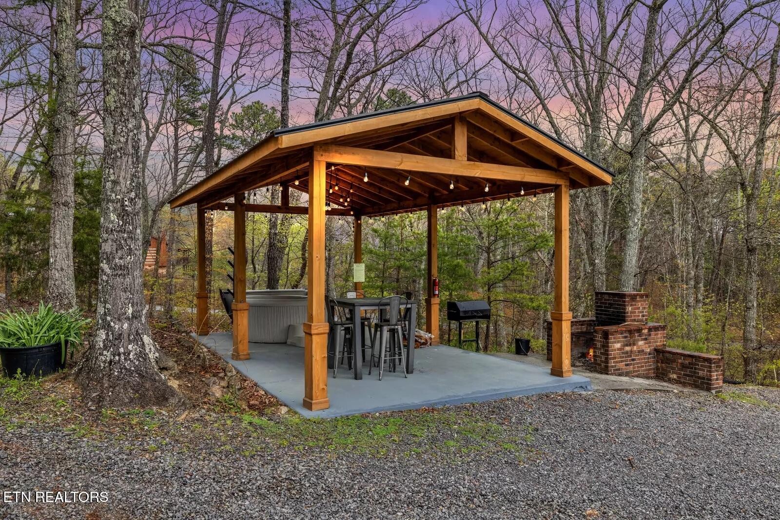 2069 Bluff Mountain Road Sevierville, TN 37876 - Photo 38 of 40 Gallery Image 38