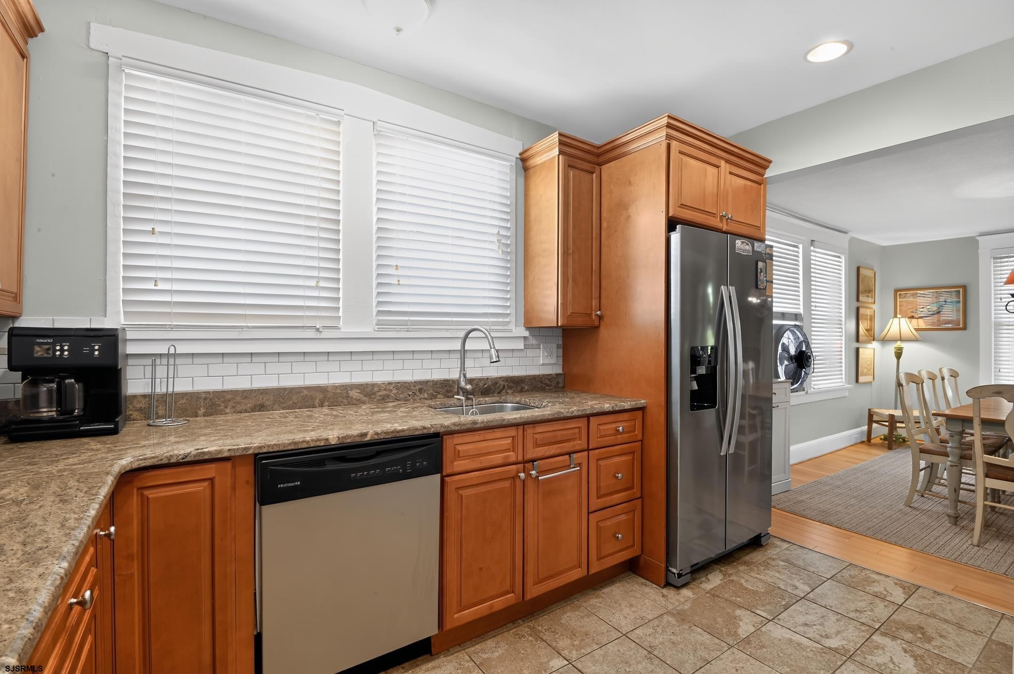 202 Wesley Road, Unit 2 Ocean City, NJ 08226 - Photo 6 of 20 Gallery Image 6