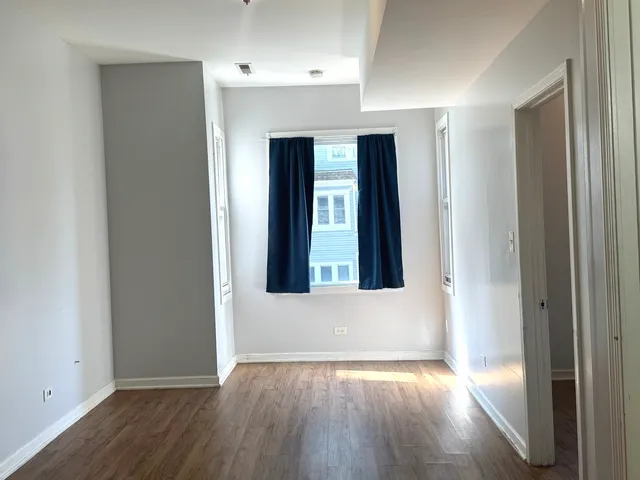 $1,400 | 1711 North Kimball Avenue, Unit 2F, Chicago, IL 60647