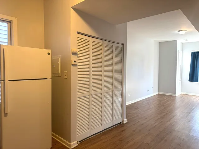 $1,400 | 1711 North Kimball Avenue, Unit 2F, Chicago, IL 60647