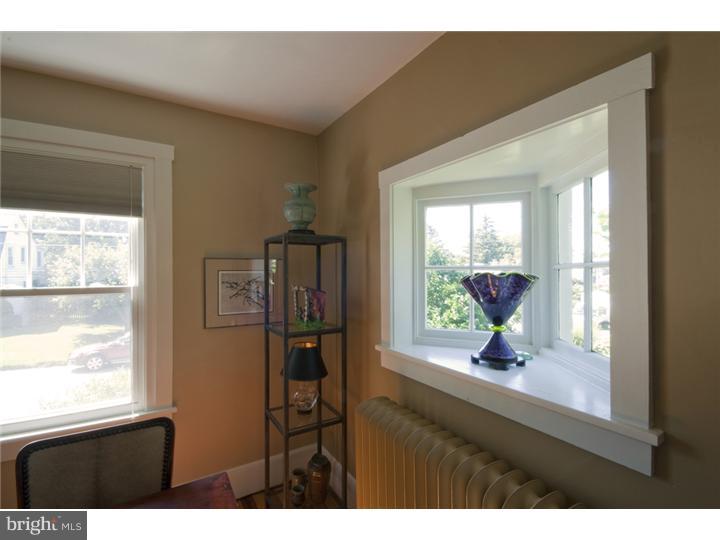 125 Erdenheim Road Glenside, PA 19038 - Photo 7 of 21 Living Room