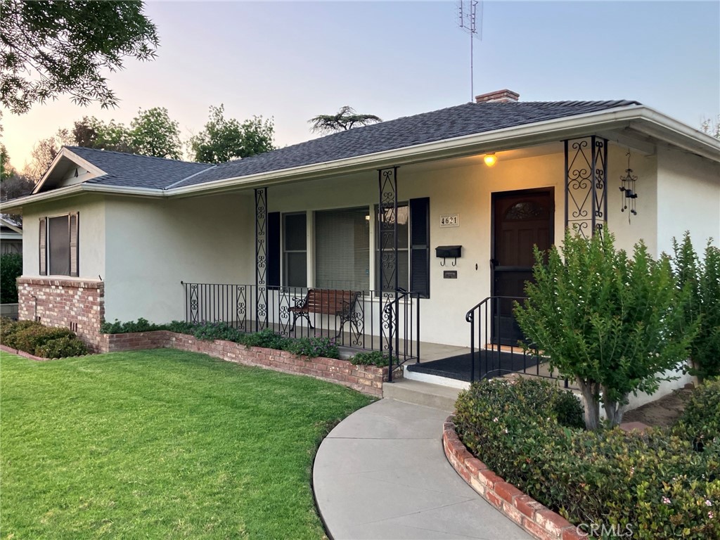 4621 Beverly Court Riverside, CA 92506 - Photo 4 of 26