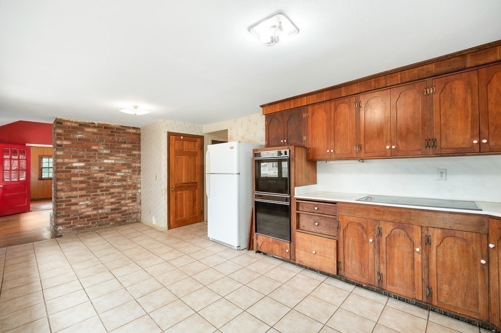 140 Gardner Street Hamilton, MA 01982 - Photo 12 of 38