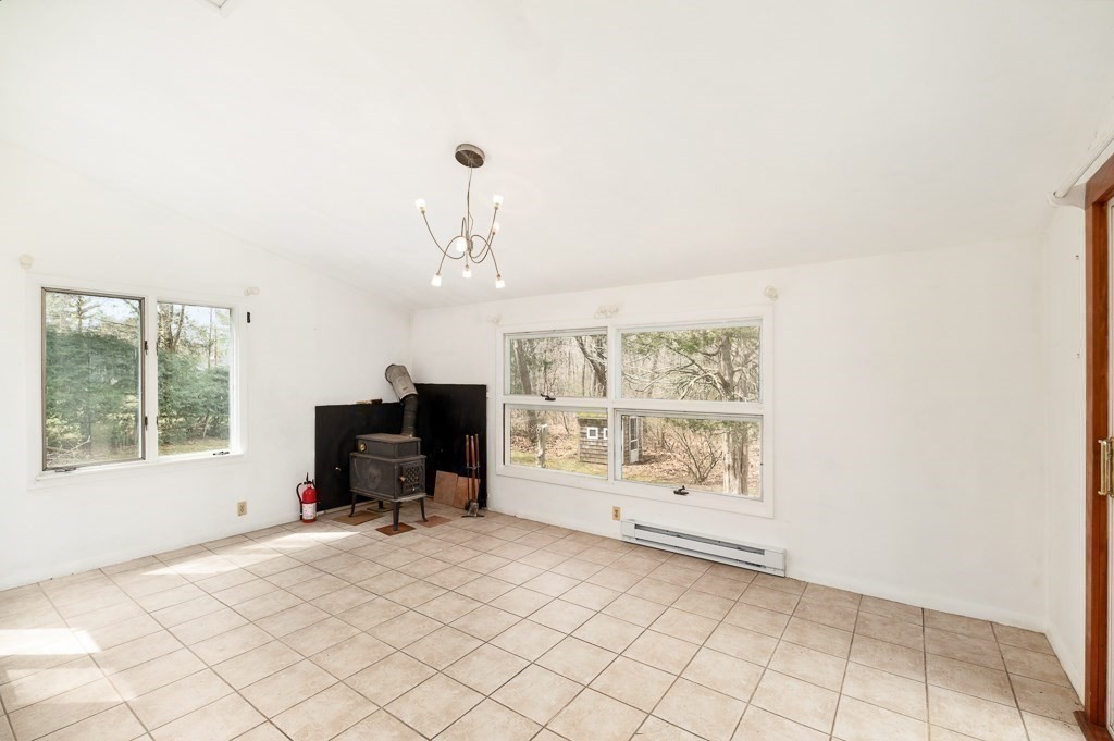 140 Gardner Street Hamilton, MA 01982 - Photo 13 of 38