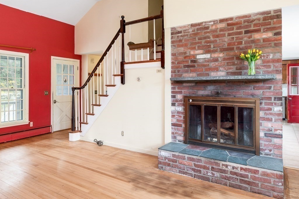 140 Gardner Street Hamilton, MA 01982 - Photo 7 of 38