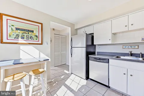 $245,000 | 5326 King Arthur Circle, Rosedale, MD 21237