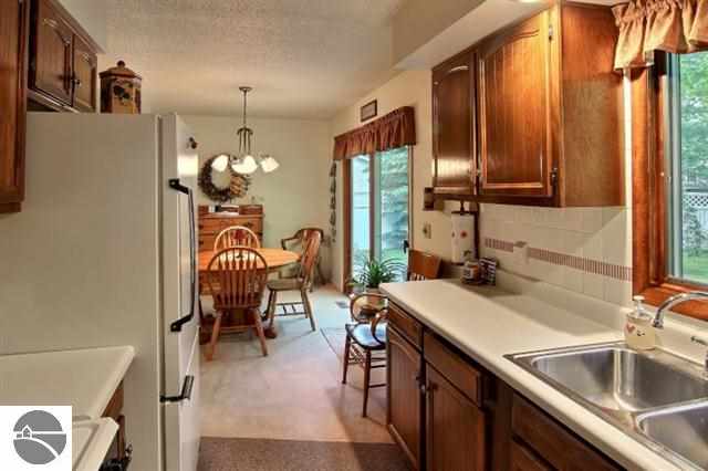 1565 Ridge View Court Traverse City, MI 49686 - Photo 6 of 10 1745836-5.JPG