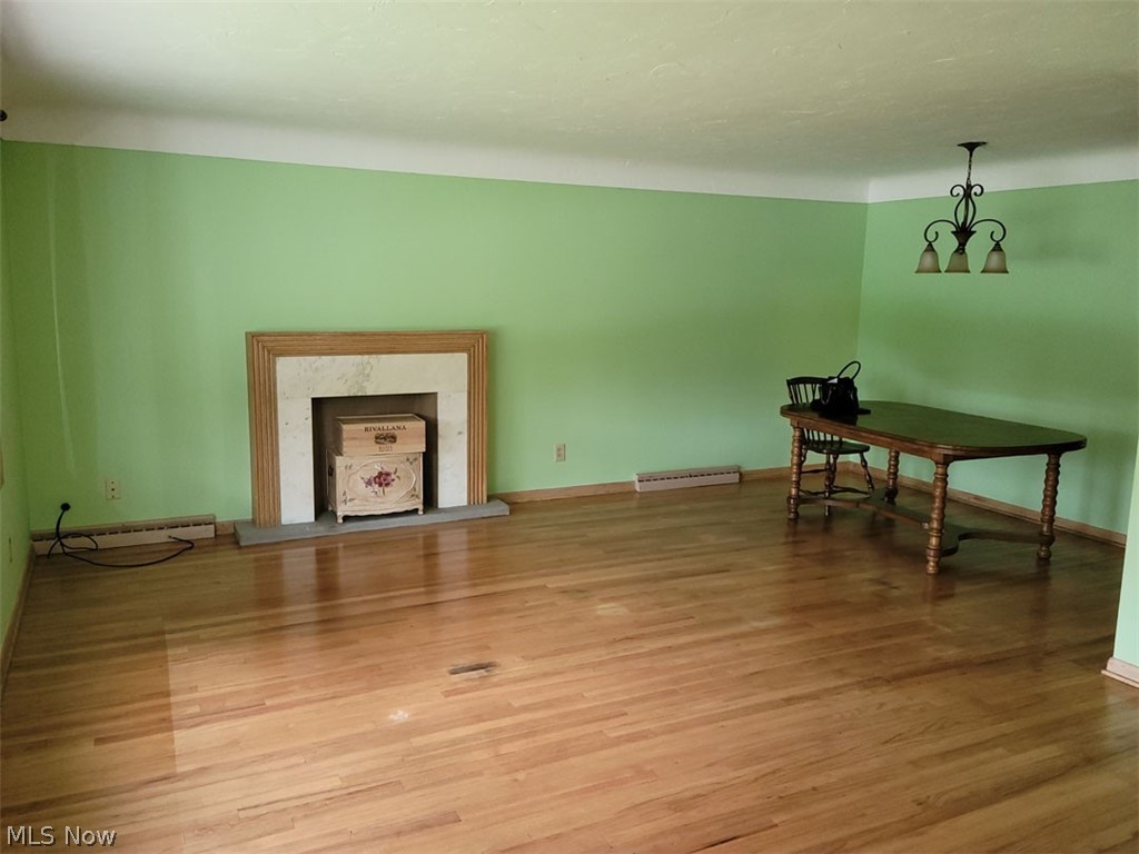 6286 Stanbury Road Parma, OH 44129 - Photo 3 of 20