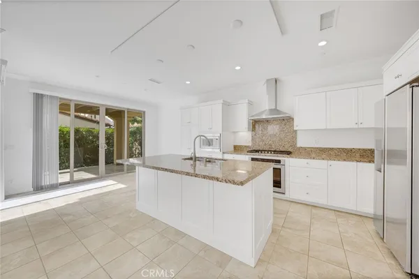 $1,688,000 | 126 Gulfstream, Irvine, CA 92620