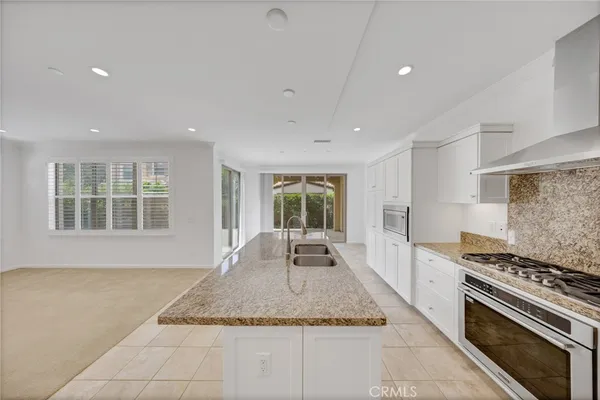$1,688,000 | 126 Gulfstream, Irvine, CA 92620