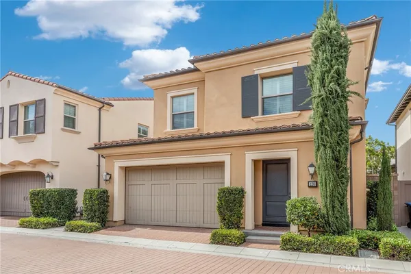 $1,688,000 | 126 Gulfstream, Irvine, CA 92620
