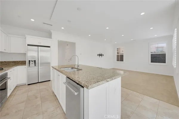 $1,688,000 | 126 Gulfstream, Irvine, CA 92620