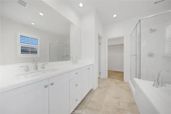 $1,688,000 | 126 Gulfstream, Irvine, CA 92620