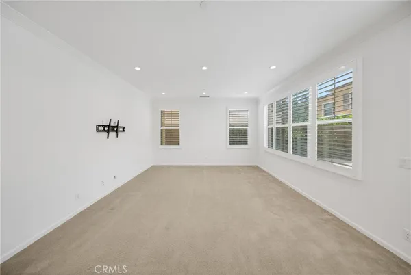 $1,688,000 | 126 Gulfstream, Irvine, CA 92620