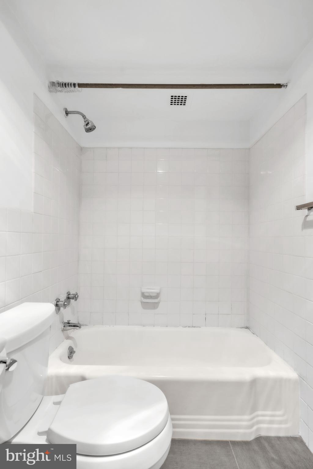 224-30 West Rittenhouse Square, Unit 1618 Philadelphia, PA 19103 - Photo 16 of 35