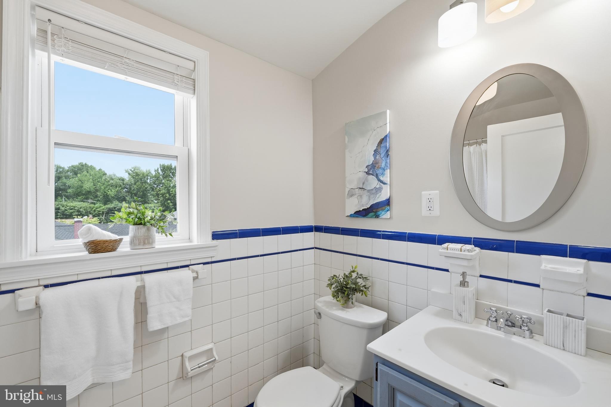 2023 Lansdowne Way Silver Spring, MD 20910 - Photo 15 of 22 Upper Level Full Bath