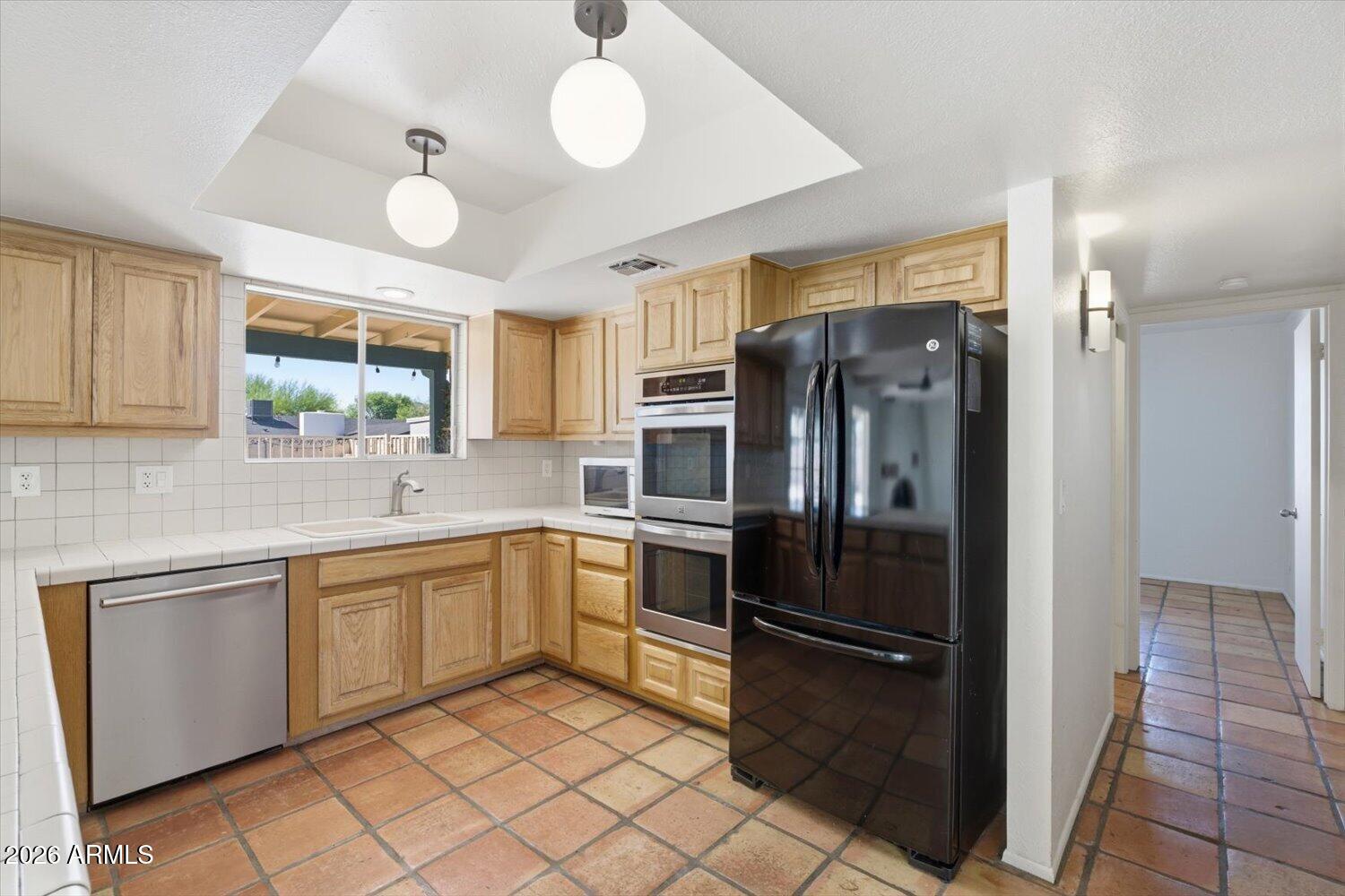 341 East Deepdale Road Phoenix, AZ 85022 - Photo 18 of 46 16-A7408527