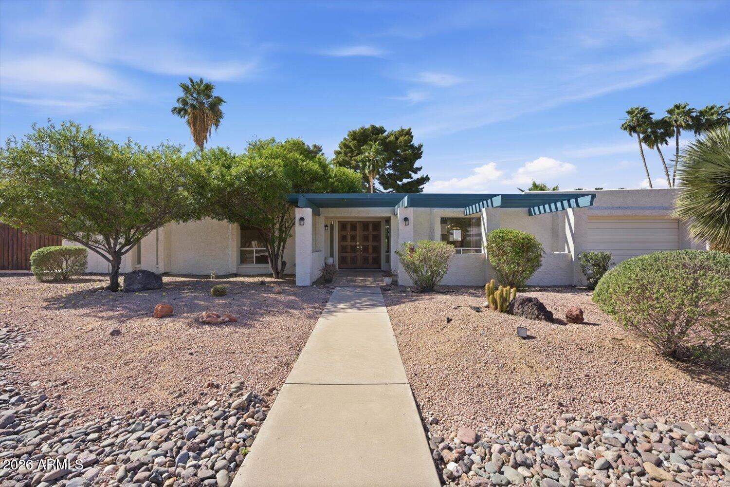 341 East Deepdale Road Phoenix, AZ 85022 - Photo 3 of 46 02-A7408438