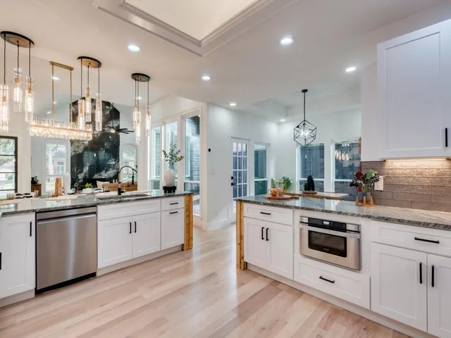 $949,900 | 4336 Hollow Oak Drive, Dallas, TX 75287