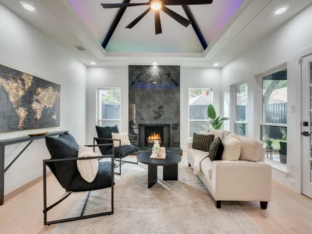 $949,900 | 4336 Hollow Oak Drive, Dallas, TX 75287