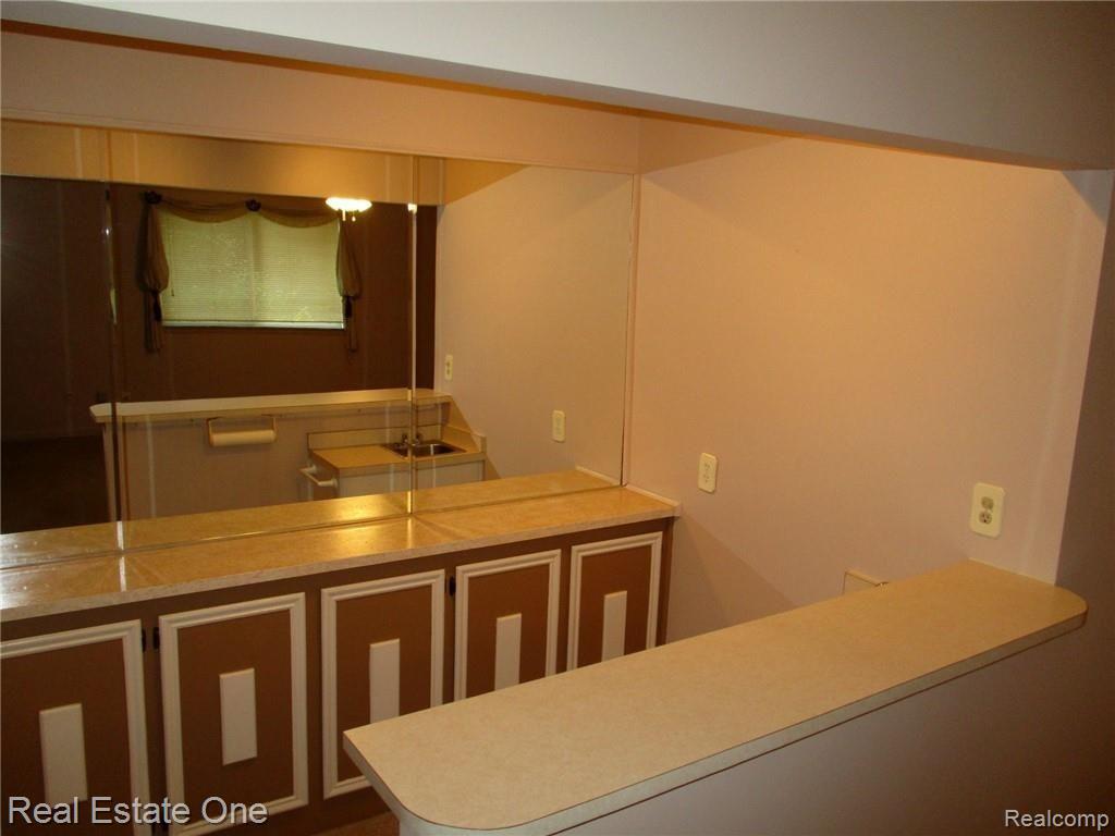 434 Pinehurst Drive Rochester Hills, MI 48309 - Photo 18 of 32