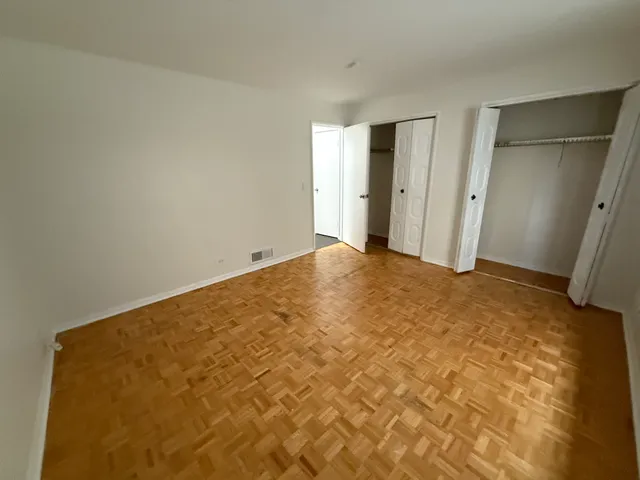 $1,325 | 2300 North Harlem Avenue, Unit 205, Elmwood Park, IL 60707