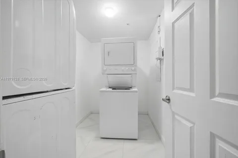 $645,000 | 8390 Southwest 72nd Avenue, Unit 106, Miami, FL 33143