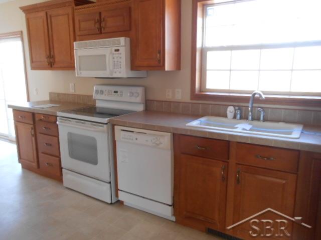 20090 West Ithaca Road Brant, MI 48614 - Photo 10 of 22 31316937-9.JPG