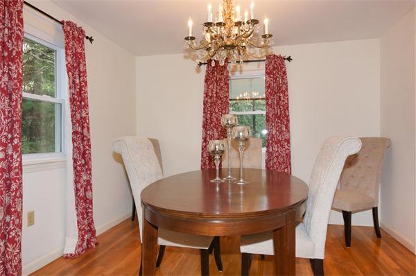 31 Woodmere Road Framingham, MA 01701 - Photo 3 of 12 Gallery Image 3