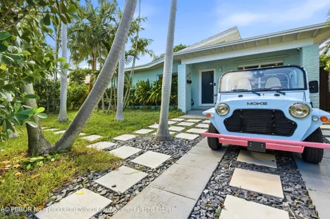 a view of outdoor space yard deck and patio