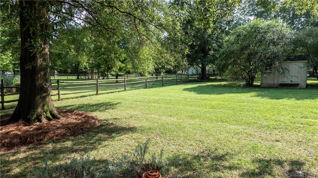 1708 Lawton Bluff Road Charlotte, NC 28226 - Photo 7 of 25 a view of a park