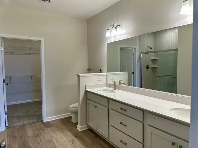 $575,000 | 20050 Glarus Lane, Lakeville, MN 55044