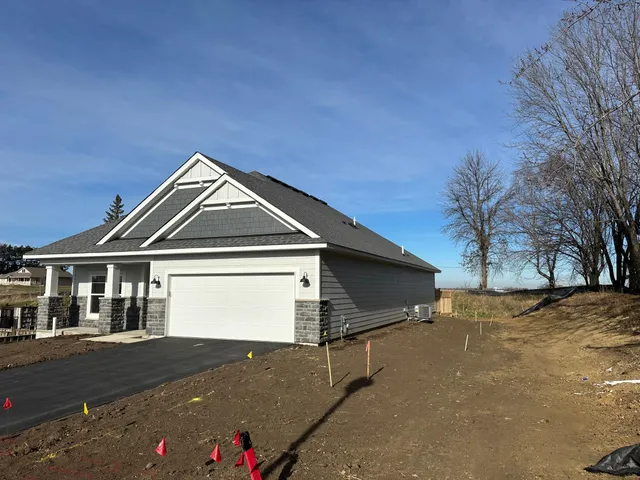$575,000 | 20050 Glarus Lane, Lakeville, MN 55044