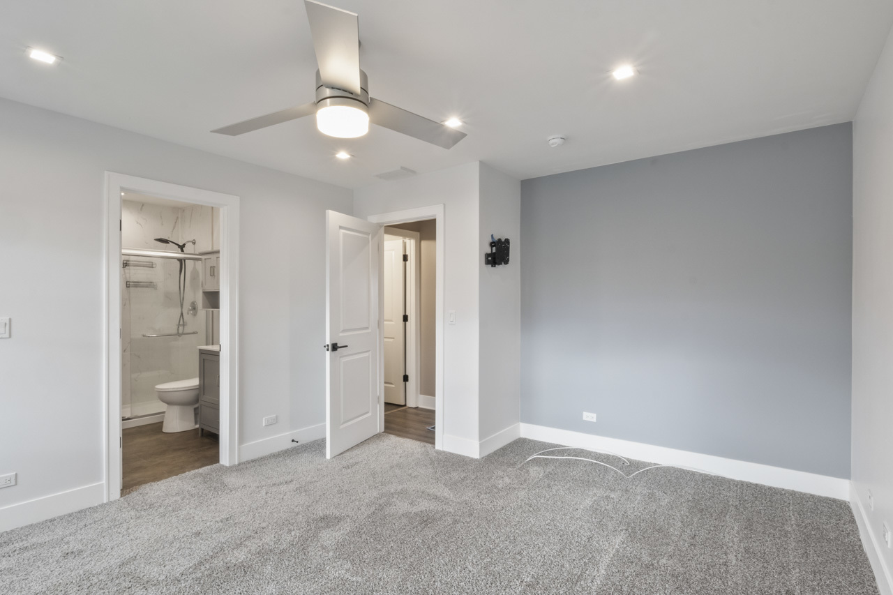 25782 West Prairieview Road Round Lake, IL 60073 - Photo 18 of 34 an empty room with bathroom and mirror