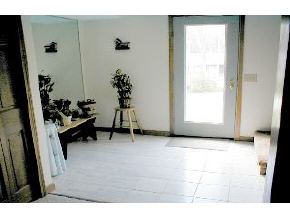 1050 Colonial Drive Rutland, VT 05701 - Photo 2 of 9
