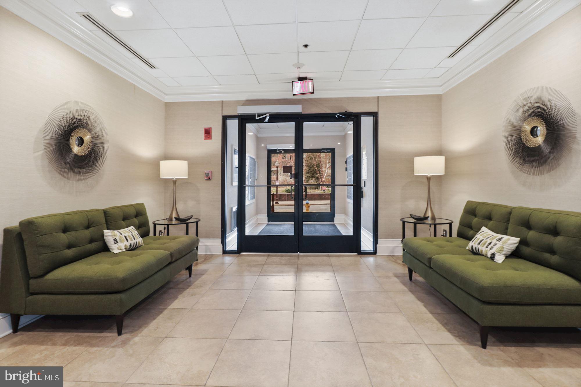1029 North Stuart Street, Unit 515 Arlington, VA 22201 - Photo 3 of 27 Building Entry