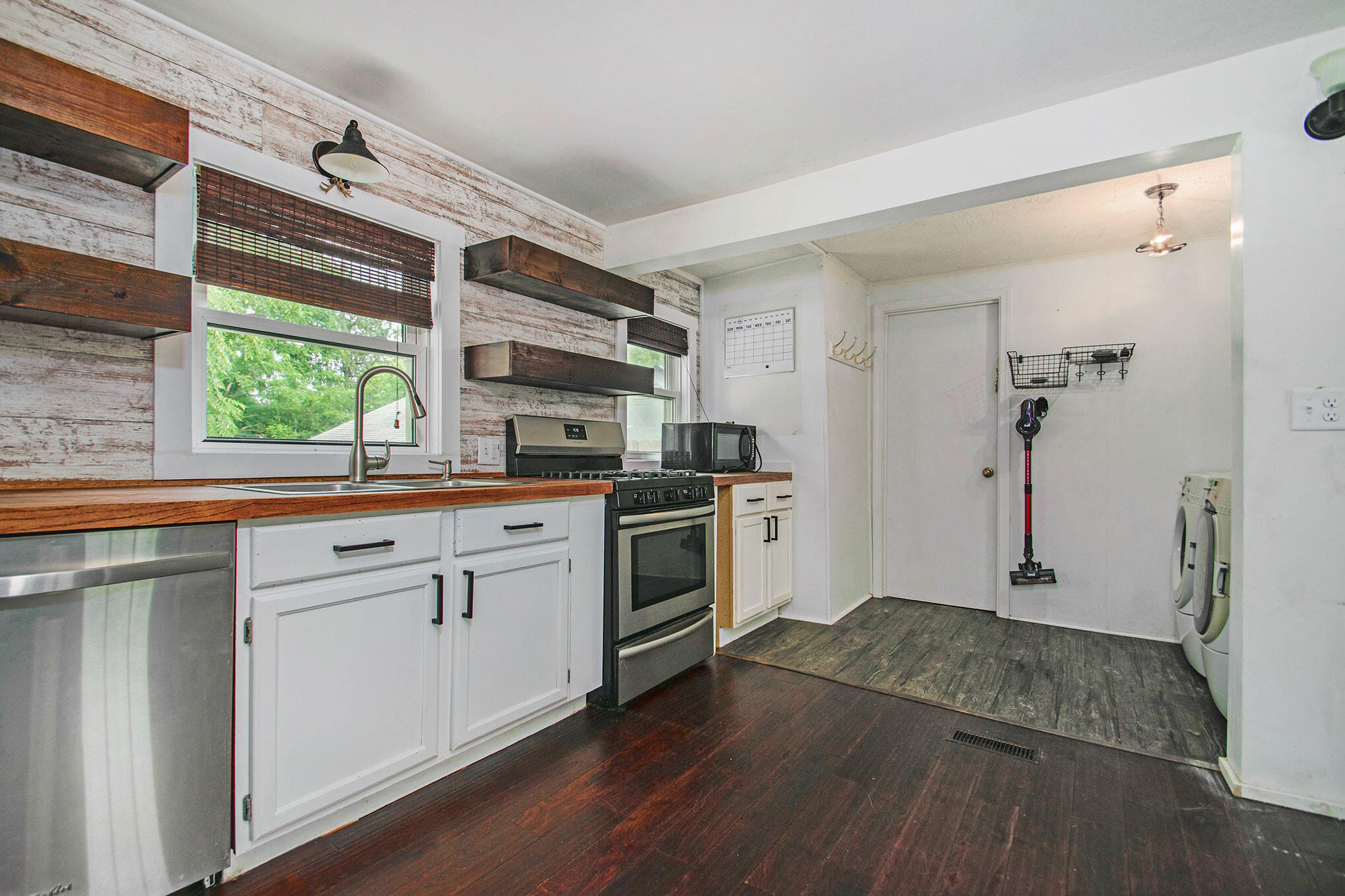 456 Rice Street Ionia, MI 48846 - Photo 7 of 24 Kitchen