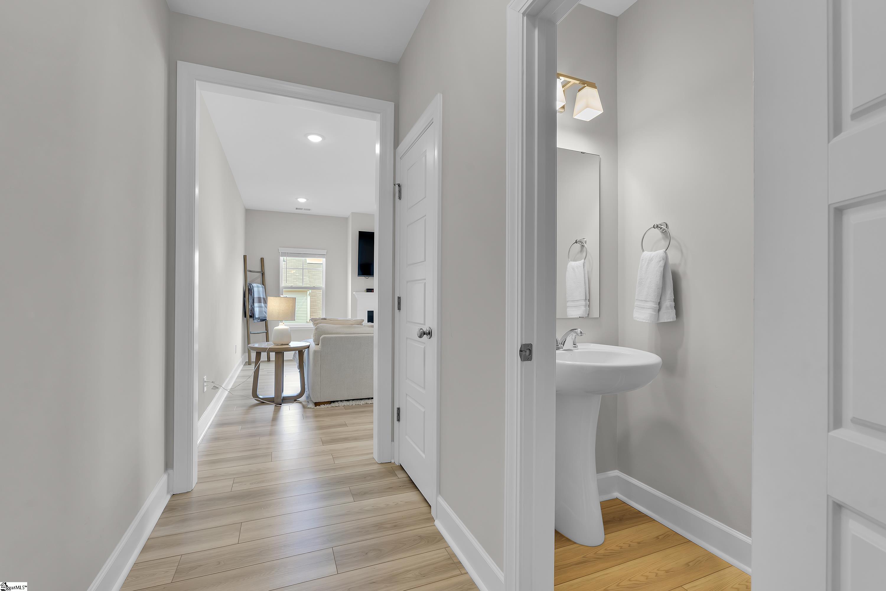 311 Hollenbeck Place Greenville, SC 29607 - Photo 5 of 24