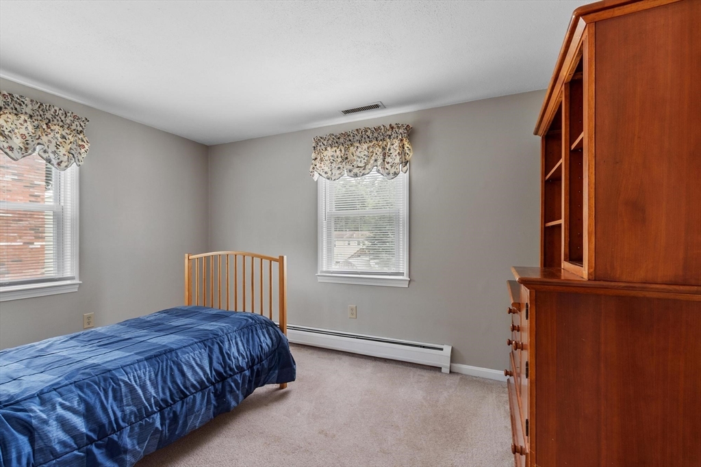 15 Dallas Road Lowell, MA 01854 - Photo 16 of 36