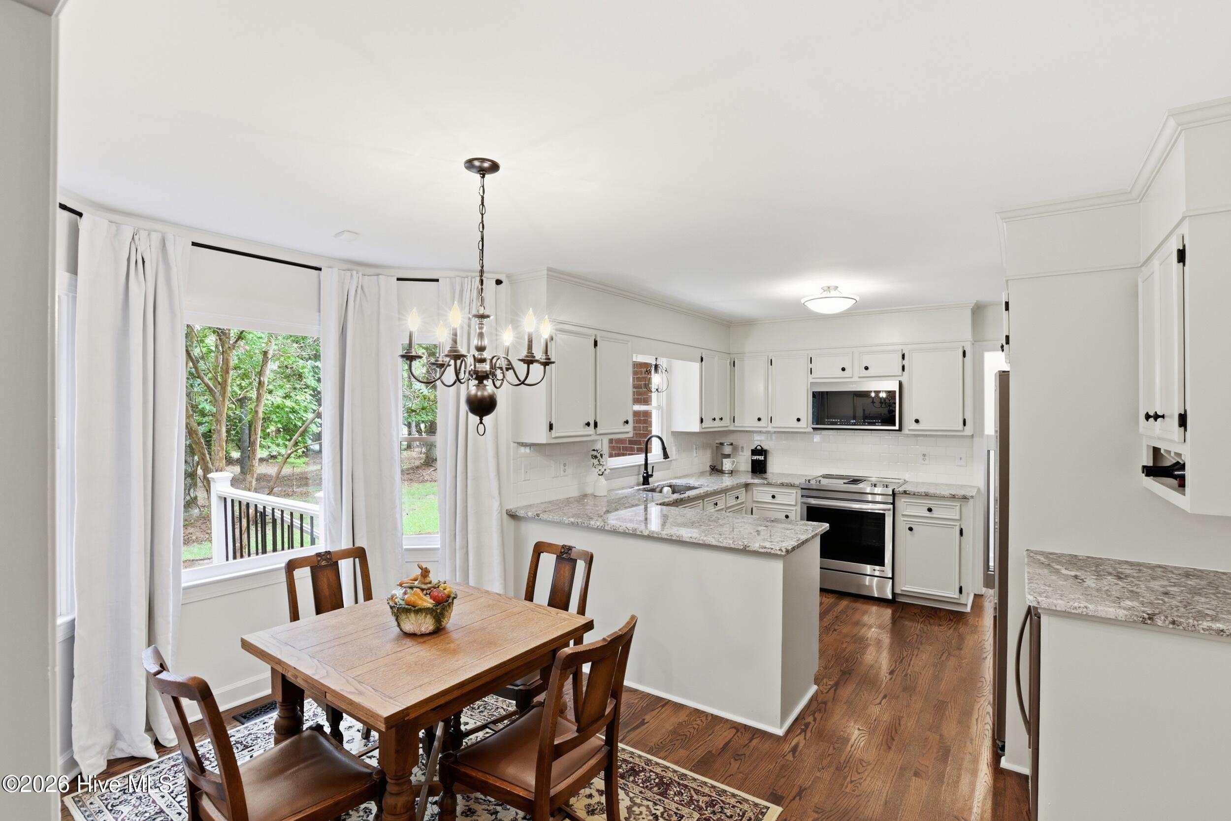 121 South Reed Drive Washington, NC 27889 - Photo 6 of 34