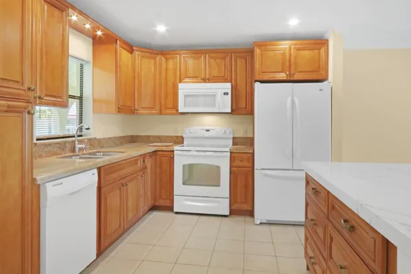 $2,850 | 717 Highway 1, Unit 712, Jupiter, FL 33477