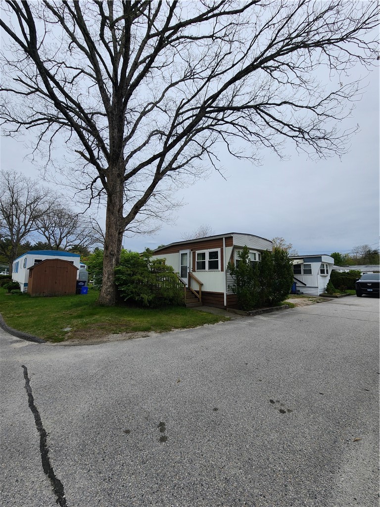 13 Ln 2 Coventry, RI 02816 - Photo 2 of 17