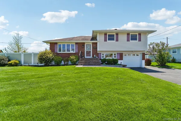 $675,000 | 18 Hoke Drive, Stony Point, NY 10980