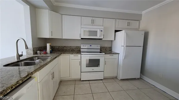 $1,550 | 4404 Santa Barbara Boulevard, Cape Coral, FL 33914