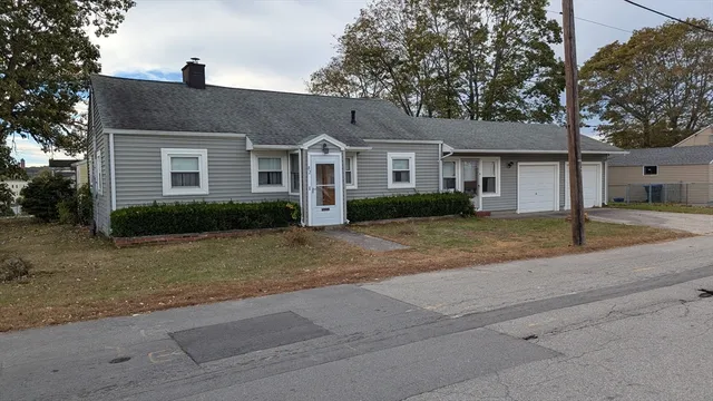 $439,900 | 82 Oakside Avenue, Methuen, MA 01844