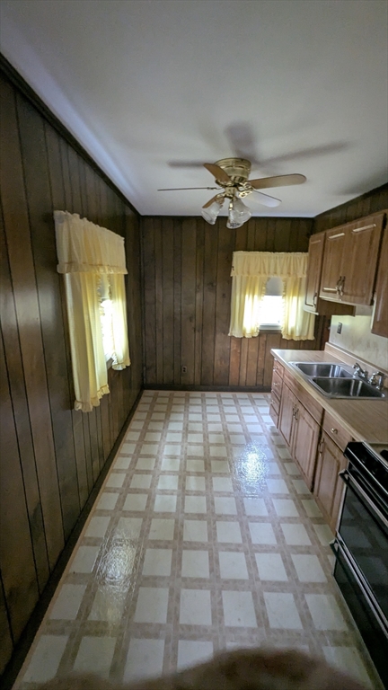 82 Oakside Avenue Methuen, MA 01844 - Photo 6 of 13