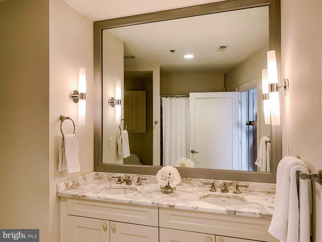 $377,500 | 201 North 8th Street, Unit 609, Philadelphia, PA 19106