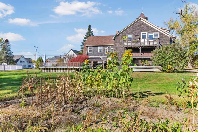 $429,500 | 30 Pleasant Street, Colebrook, NH 03576