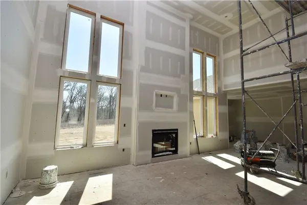 $829,950 | 8369 Northeast 77th Terrace, Kansas City, MO 64152