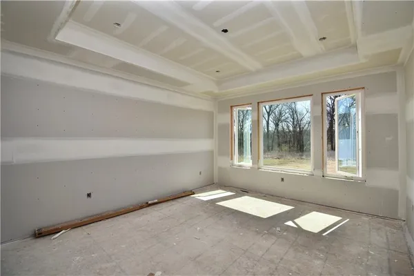 $829,950 | 8369 Northeast 77th Terrace, Kansas City, MO 64152